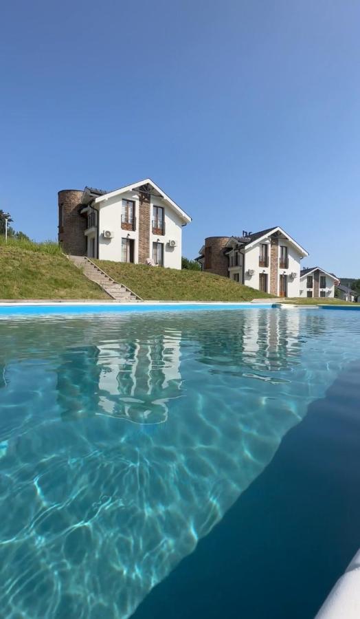 Crown House Aparthotel Vrnjacka Banja Ngoại thất bức ảnh