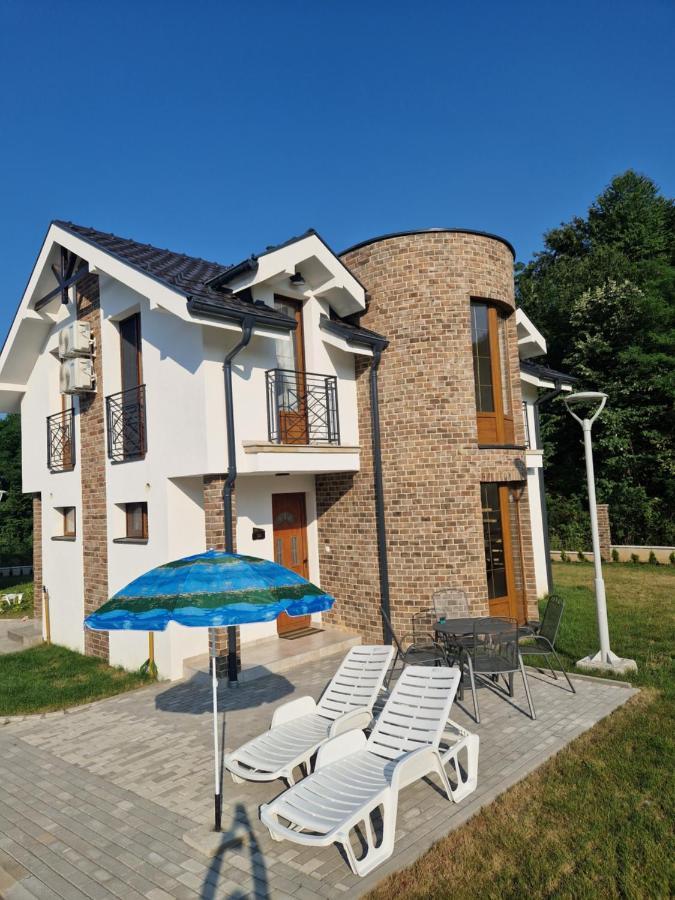 Crown House Aparthotel Vrnjacka Banja Ngoại thất bức ảnh